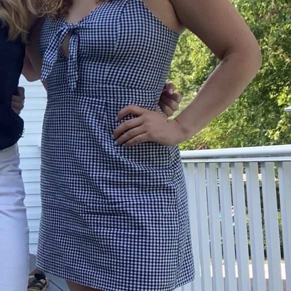 Gingham mini dress with tie front lulus - Picture 4 of 4